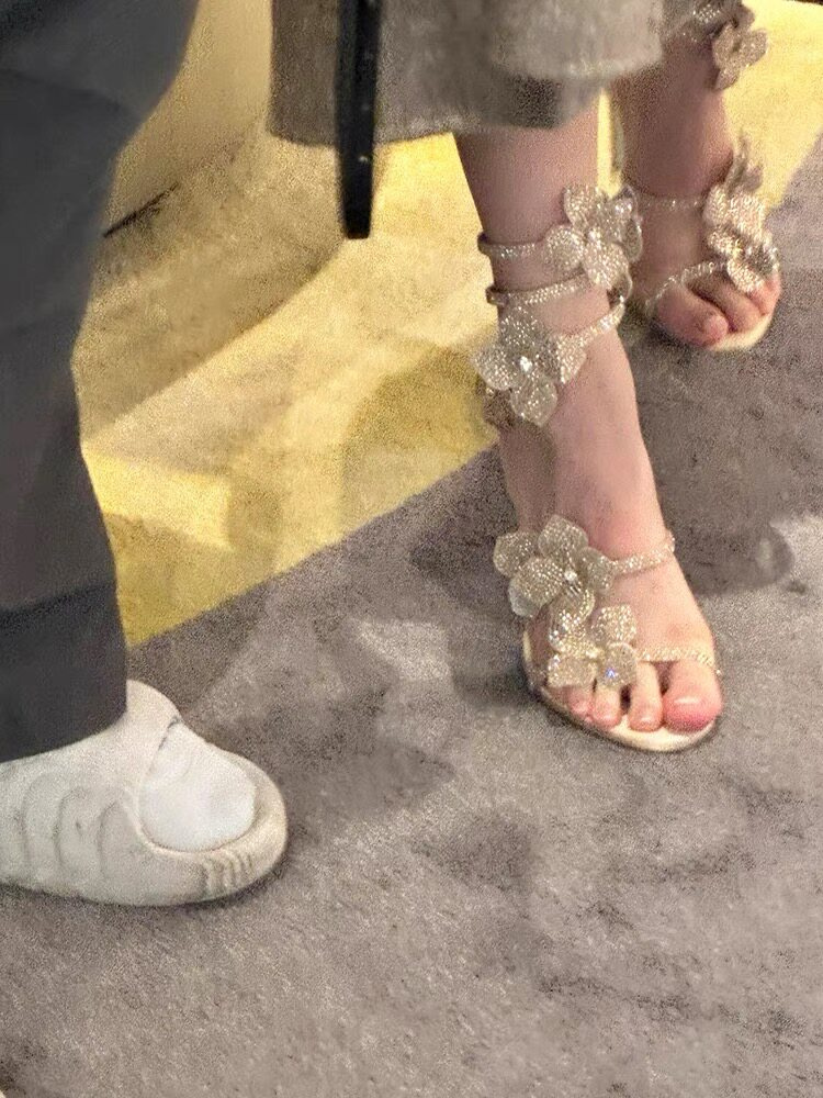 Dames 3D bloemenapplicatie san - Strappy Heeled Sandals recensie en prijs